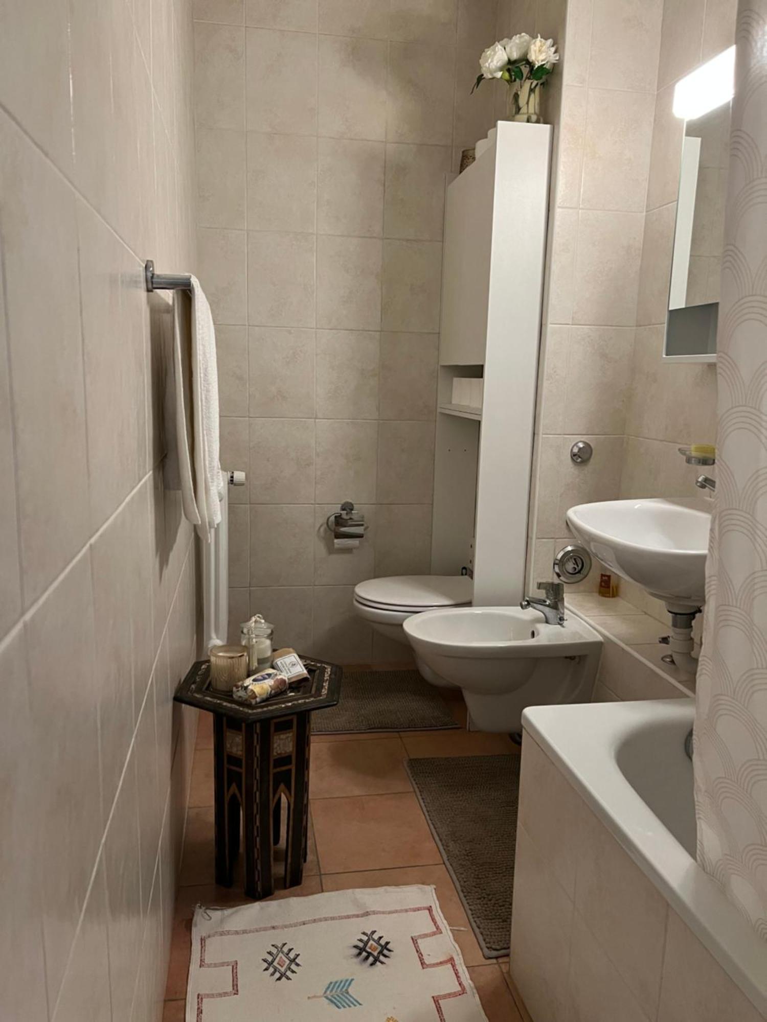 With A View - Champel Hostel Geneva